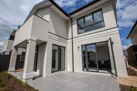 Captivating Large 4BR@Narre Warren - Accommodation Directory 2