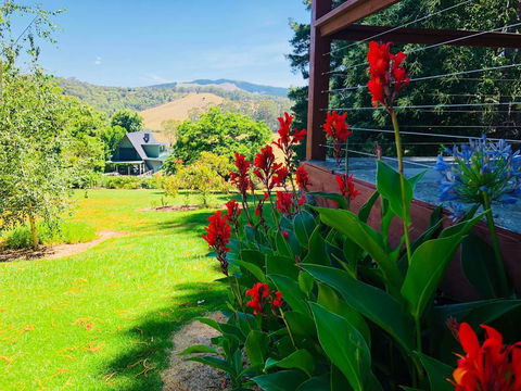 Carawah Ridge - Accommodation Directory 2