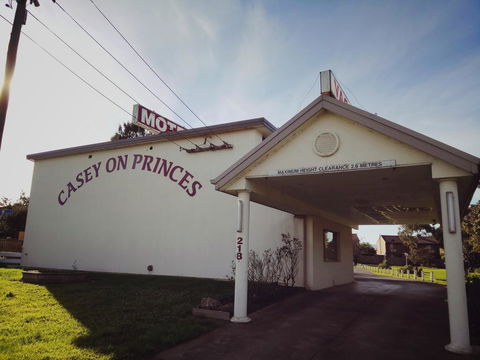 Casey On Princes Motel - Accommodation Directory 0