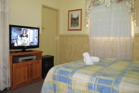 Cedar Lodge Cabins - Accommodation Directory 3