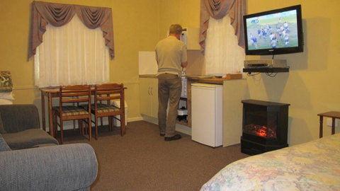 Cedar Lodge Cabins - Accommodation Directory 1