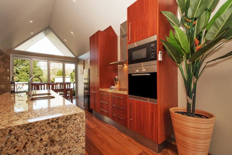 Centenary Peaks - Accommodation Directory 1