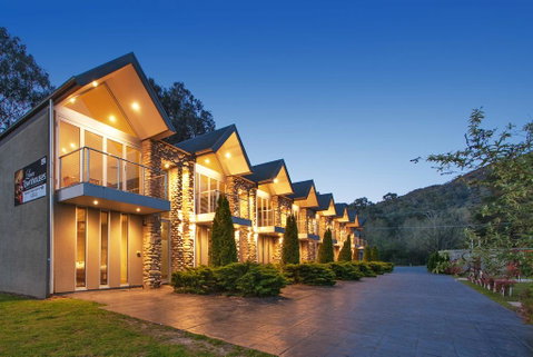 Centenary Peaks - Accommodation Directory 2