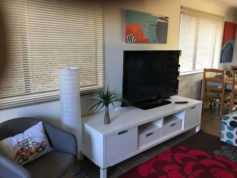 Central Gold Coast 3 Double Bedroom Apartment - Accommodation Directory 0