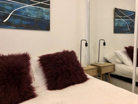 Central Station - 1 Bedroom Apt With View - Accommodation Directory 2