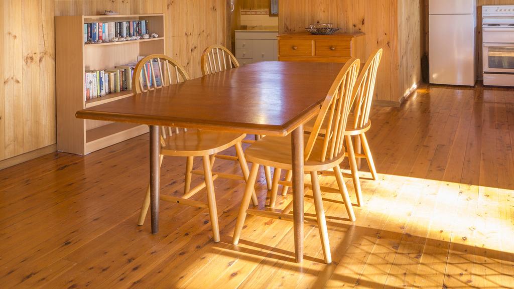 Lake Tabourie NSW Accommodation Directory
