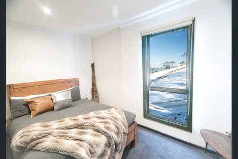 Chalet Deich - Pearse Apt 3 - Ski In Ski Out - Accommodation Directory 2