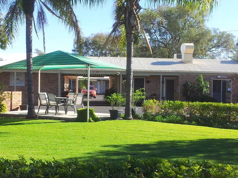 Charleville Waltzing Matilda Motor Inn - Accommodation Directory 0