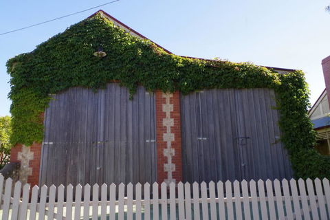 Charlottes Cottage - Accommodation Directory 3