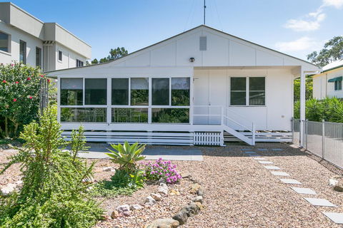 Charming Home By The Sea - Accommodation Directory 1