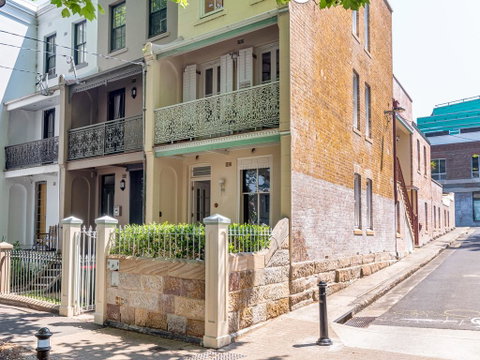 Charming Surry Hills House On Bourke - Accommodation Directory 3