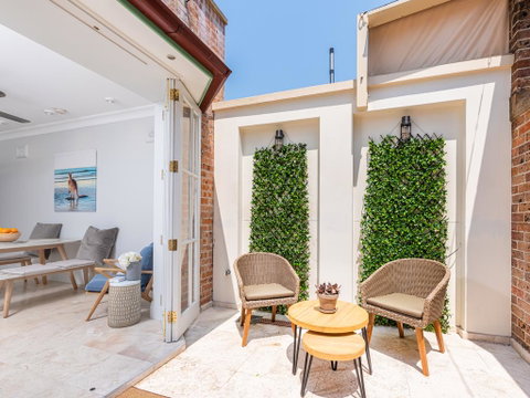 Charming Surry Hills House On Bourke - Accommodation Directory 0