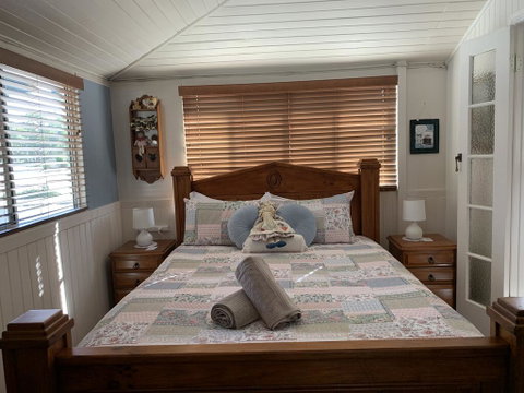 Cherry Blossom Cottage - Accommodation Directory 2