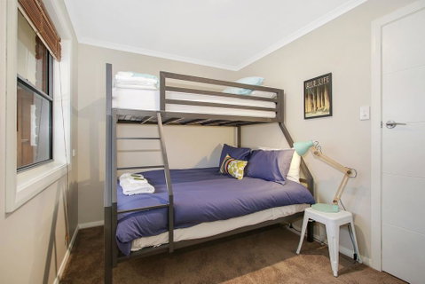 Cherry Lane - Close To The Heart Of Bright - Accommodation Directory 2