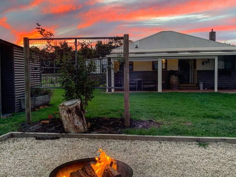 Chesterfarm And Stables - Accommodation Directory 2
