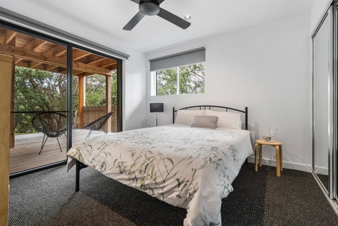 Chic Beach Studio - Accommodation Directory 3