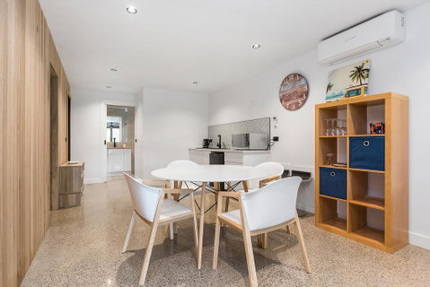 Chic Beach Studio - Accommodation Directory 0