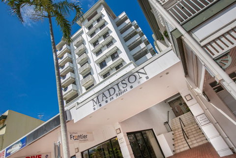Chic City Apartment With Waterfront Views - Accommodation Directory 1