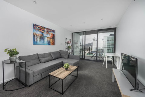 CITY APARTMENT And FREE CITY TOUR BUS NEARBY - Accommodation Directory 2