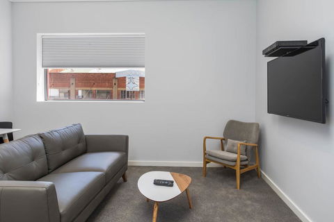 Civic Apartments - Accommodation Directory 3