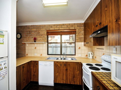Close To The Main Surf Beach - Accommodation Directory 2