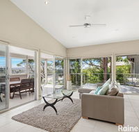 Coast - 3/42 Avoca Drive Avoca Beach - Accommodation Directory