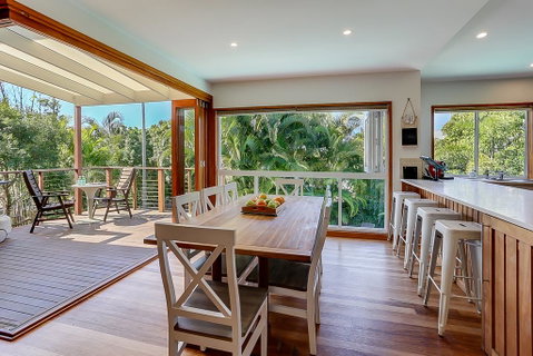 Coast Along - Accommodation Directory 2