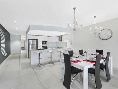 Coast Luxury Apartment 21 - Accommodation Directory 0