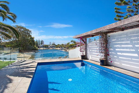 Coastal Elegance - Accommodation Directory 3