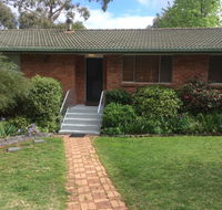 Cockatoo Corner - Armidale - Accommodation Directory