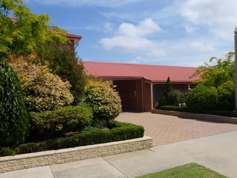 Colonial Motor Inn Bairnsdale Golden Chain Property - Accommodation Directory 2
