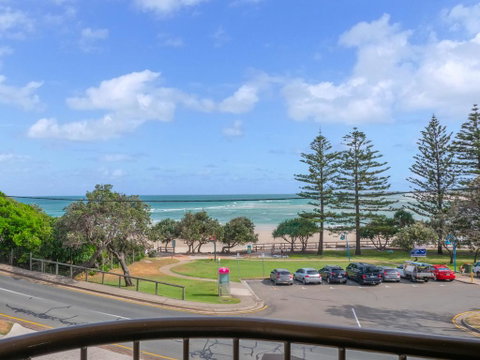 Columbia Point U6, 7 Bulcock Beach Esp - Accommodation Directory 1
