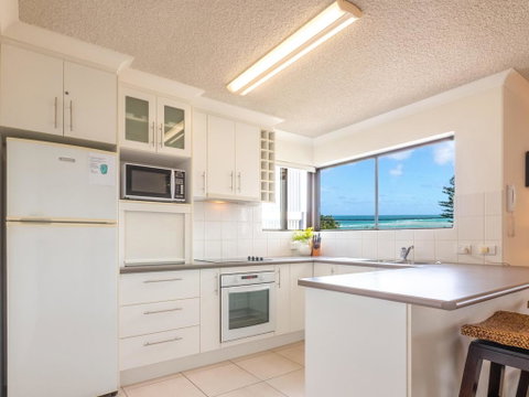 Columbia Point U6, 7 Bulcock Beach Esp - Accommodation Directory 2