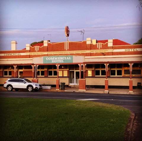 Commercial Hotel - Accommodation Directory 3