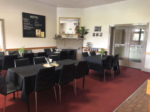 Commercial Hotel - Accommodation Directory 2