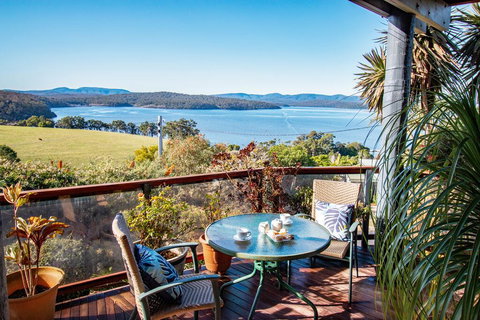 Coota Views Unit - Accommodation Directory 2