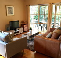 Corinda Cottage - 4 bedroom pet friendly - Accommodation Directory