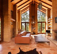 Corymbia Cottage - unique quirky private a guest favourite - Accommodation Directory