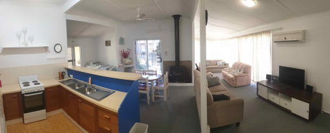 Cottage Port Stephens / Swan Bay, NSW - Accommodation Directory 3