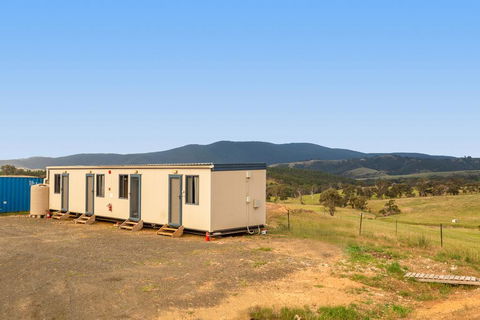 Country Budget - Accommodation Directory 0