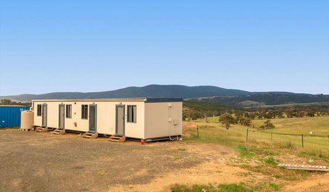 Country Budget - Accommodation Directory 2