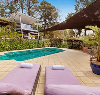 COUNTRY MEETS THE BAY - MOUNT ELIZA - Accommodation Directory