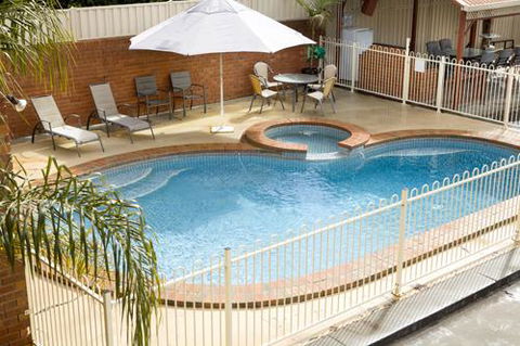 Courtyard Motor Inn - Accommodation Directory 1