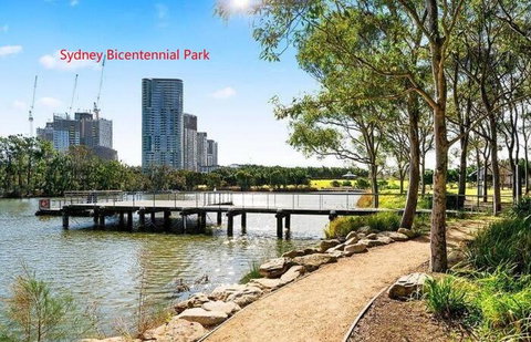 Cozy Spacious Home In Sydney Olympic Park - Accommodation Directory 0