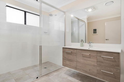 Crooked Lane Apartment - Accommodation Directory 3