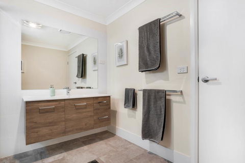 Crooked Lane Apartment - Accommodation Directory 2
