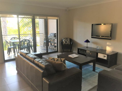 Cypress Waterview Spa Apartment - 37B - Accommodation Directory 3