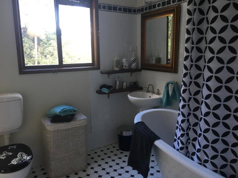 Dancing Waters Cottage - Accommodation Directory 2