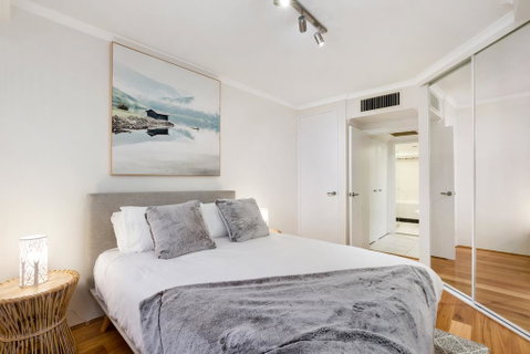 Darlinghurst One Bedroom Modern Self-Contained Apartment With Parking - Easy Access To Sydney CBD (45 PEL) - Accommodation Directory 3