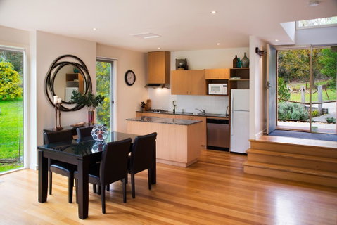 Daylesford Lake Villa 2 - Accommodation Directory 3